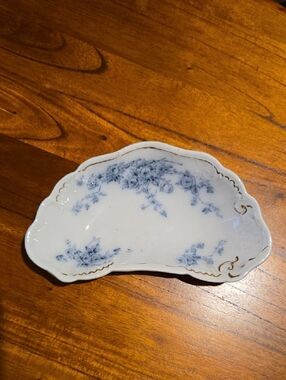 Porcelain Floral Trinket Dish in Blue and White
